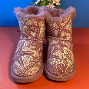 Girls Ugg boots SZ 3